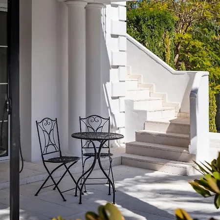 Villa Piccola House